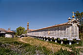 Rias della Galizia, Spagna - Il villaggio di Carnota con la chiesa di Santa Colomba e un horreo lungo ben 35 metri (XVIII)